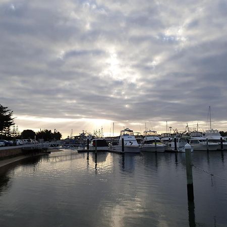 Bamboo Motor Inn Lakes Entrance Exterior foto